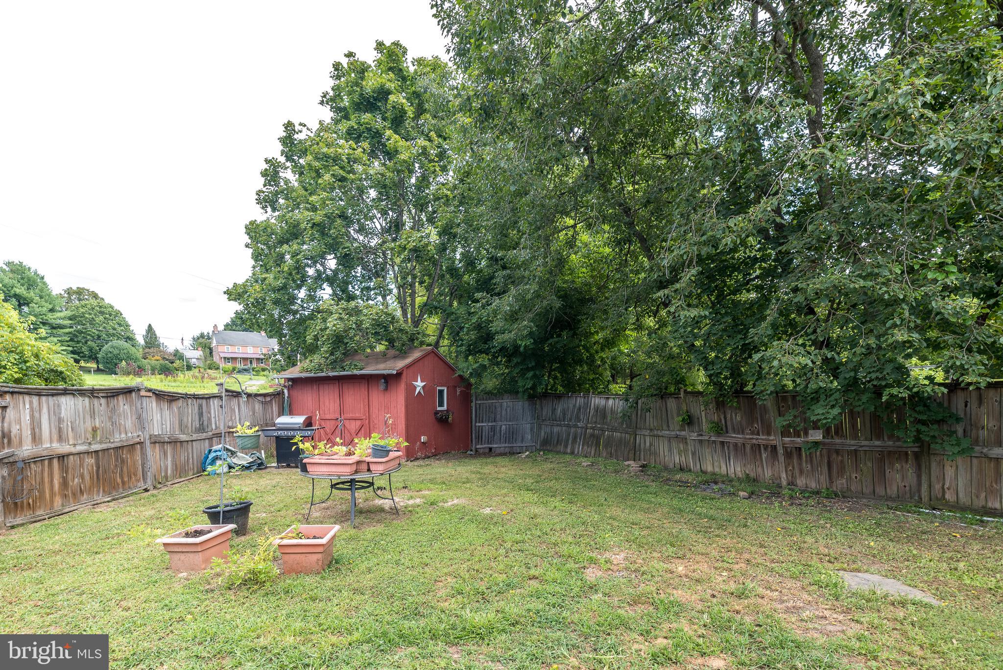 343 E DARK HOLLOW ROAD