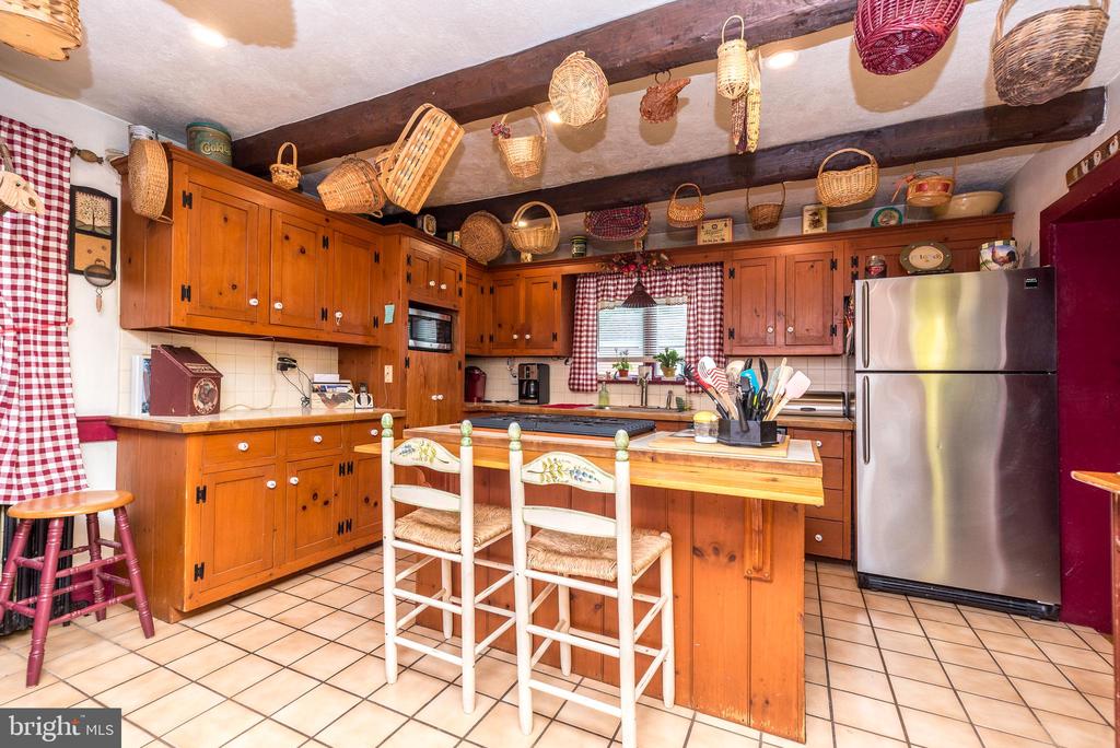 343 E DARK HOLLOW ROAD