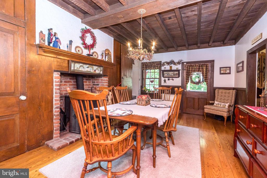 343 E DARK HOLLOW ROAD