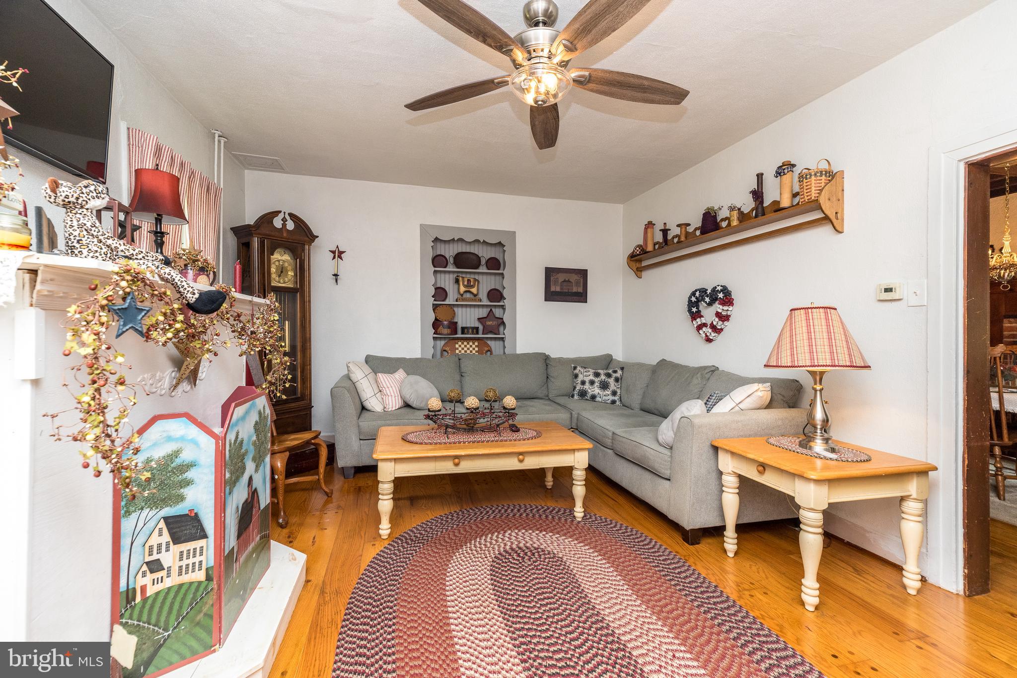 343 E DARK HOLLOW ROAD