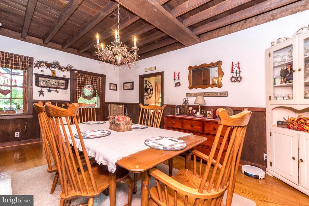 343 E DARK HOLLOW ROAD