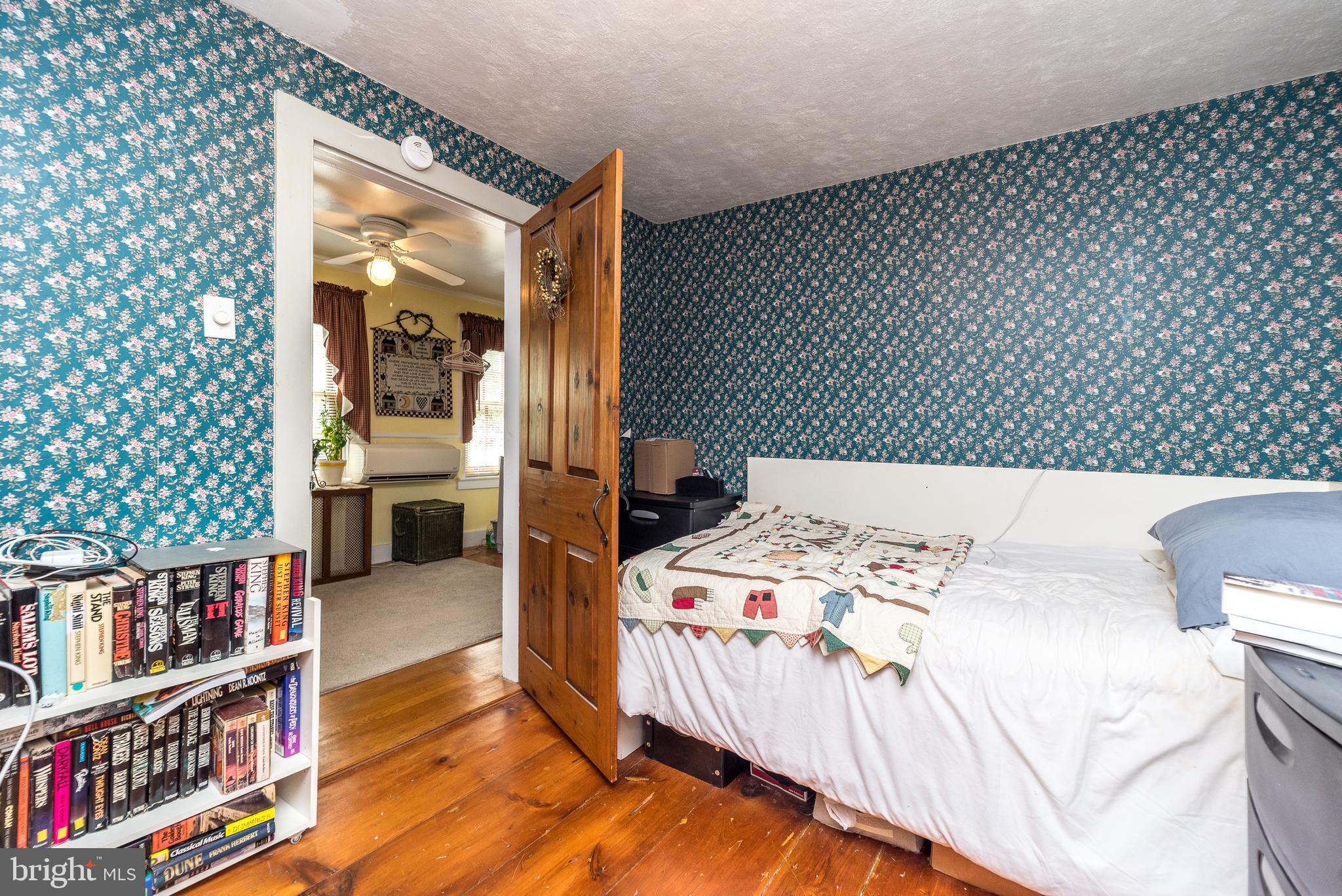 343 E DARK HOLLOW ROAD