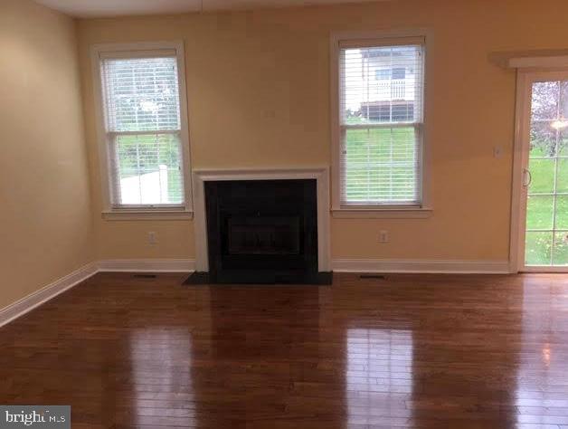 2408 DORCHESTER STREET W