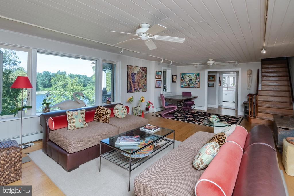 3596 RIVER ROAD