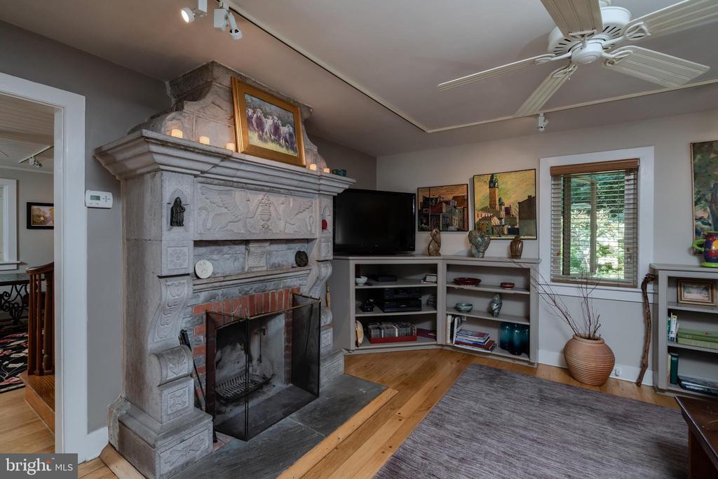 3596 RIVER ROAD