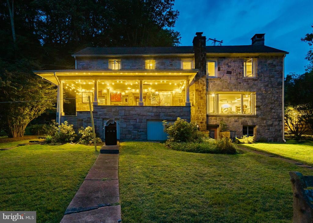 3596 RIVER ROAD