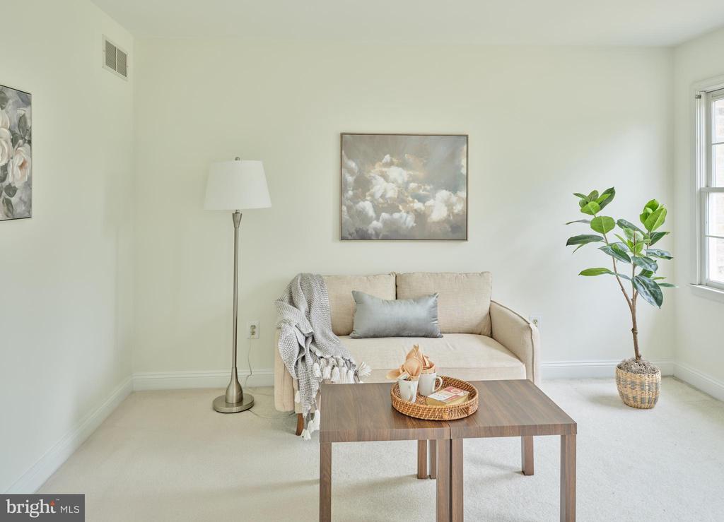 15 RIVERSTONE CIRCLE