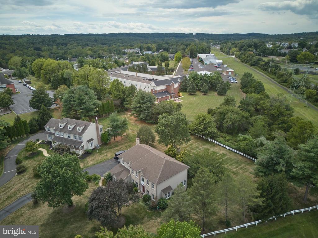15 RIVERSTONE CIRCLE