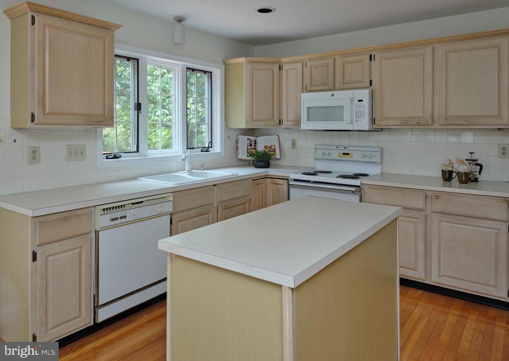 15 RIVERSTONE CIRCLE