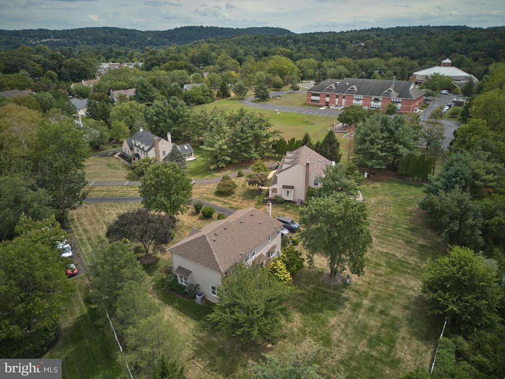 15 RIVERSTONE CIRCLE
