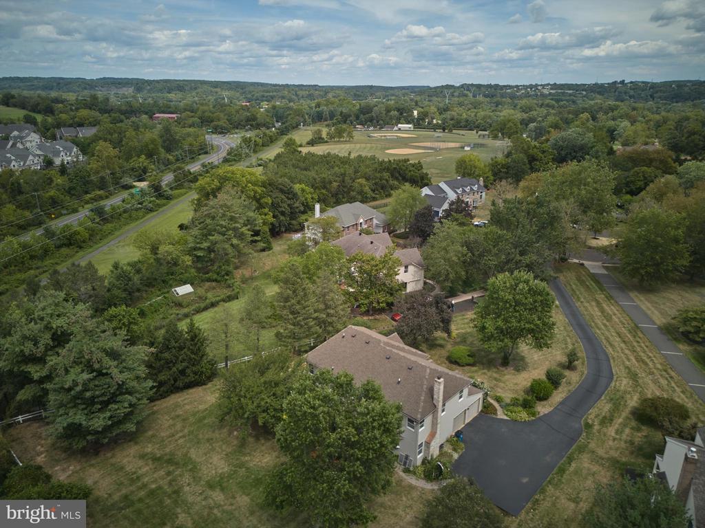15 RIVERSTONE CIRCLE