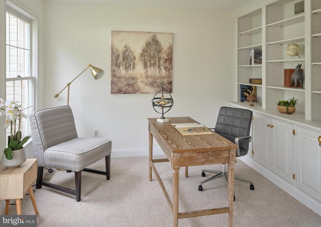 15 RIVERSTONE CIRCLE