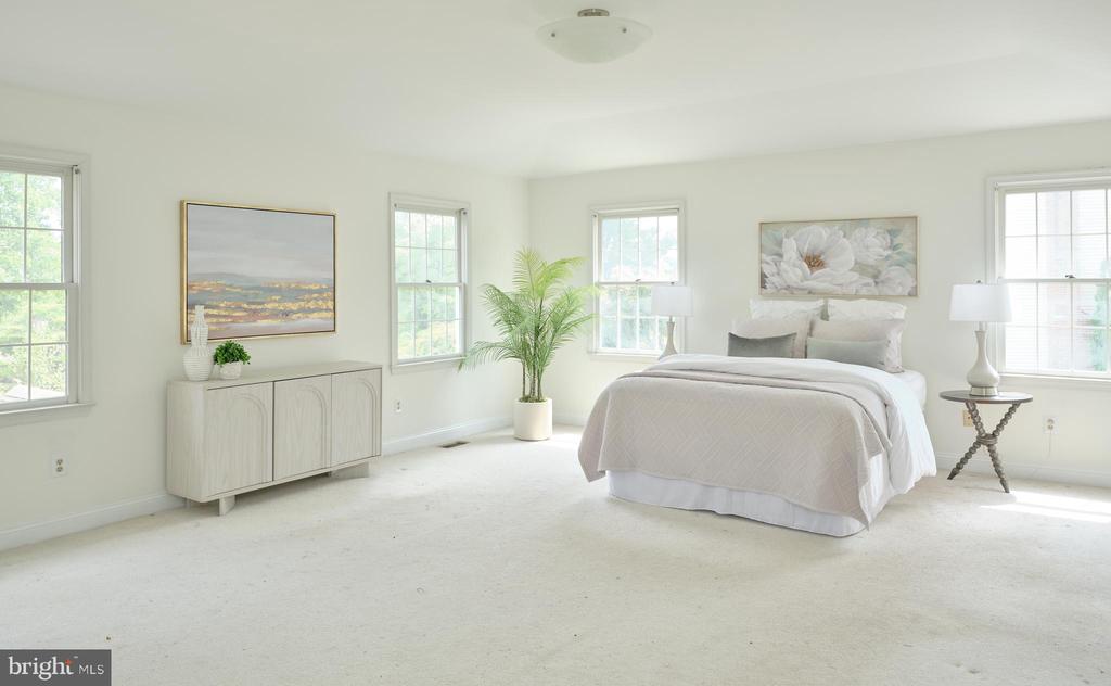 15 RIVERSTONE CIRCLE