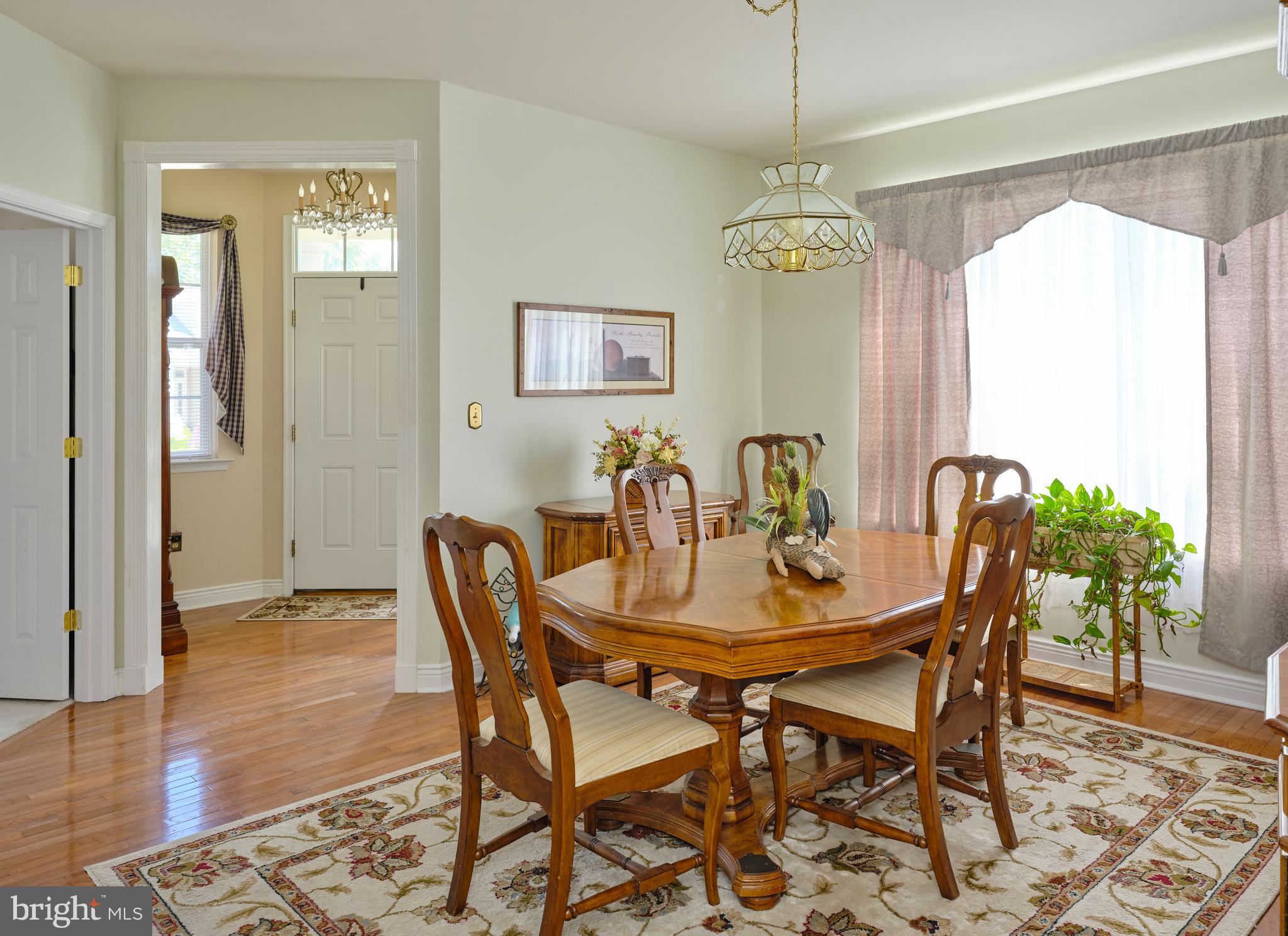 1311 CREEKSIDE LANE