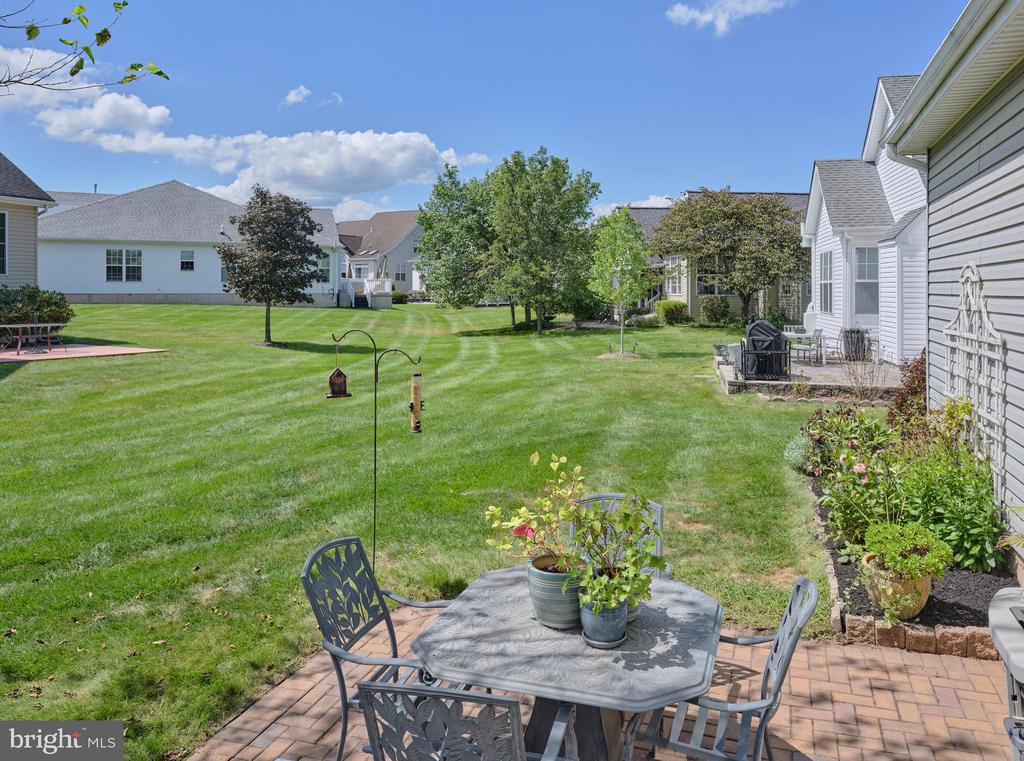 1311 CREEKSIDE LANE