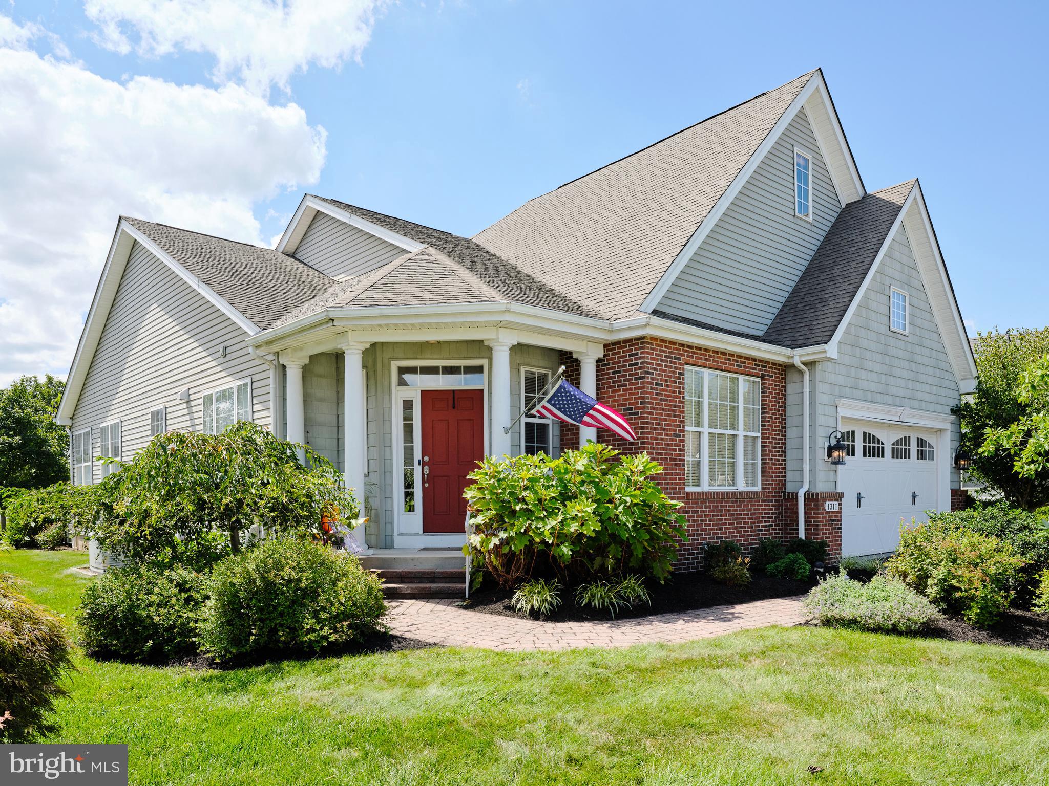 1311 CREEKSIDE LANE