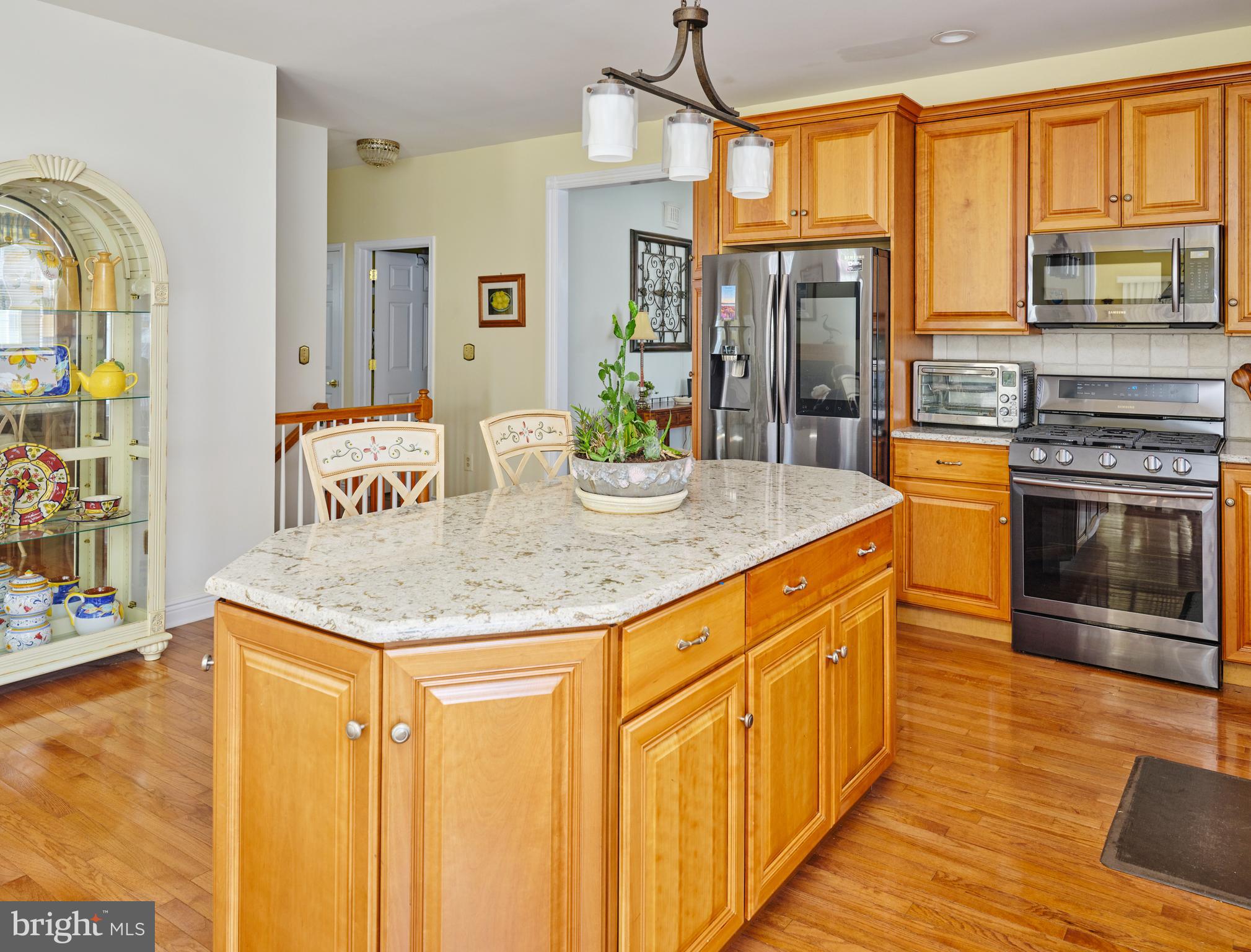 1311 CREEKSIDE LANE