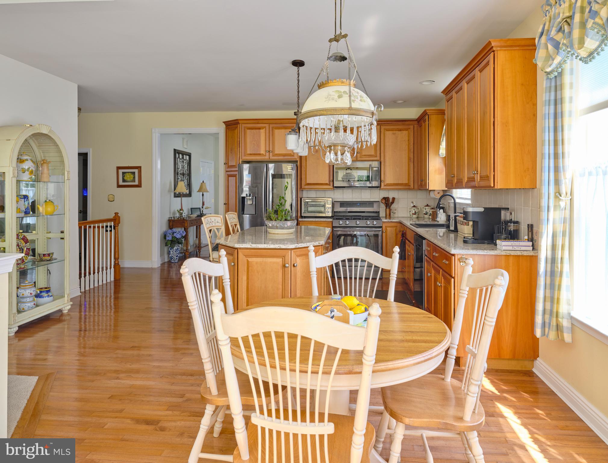 1311 CREEKSIDE LANE