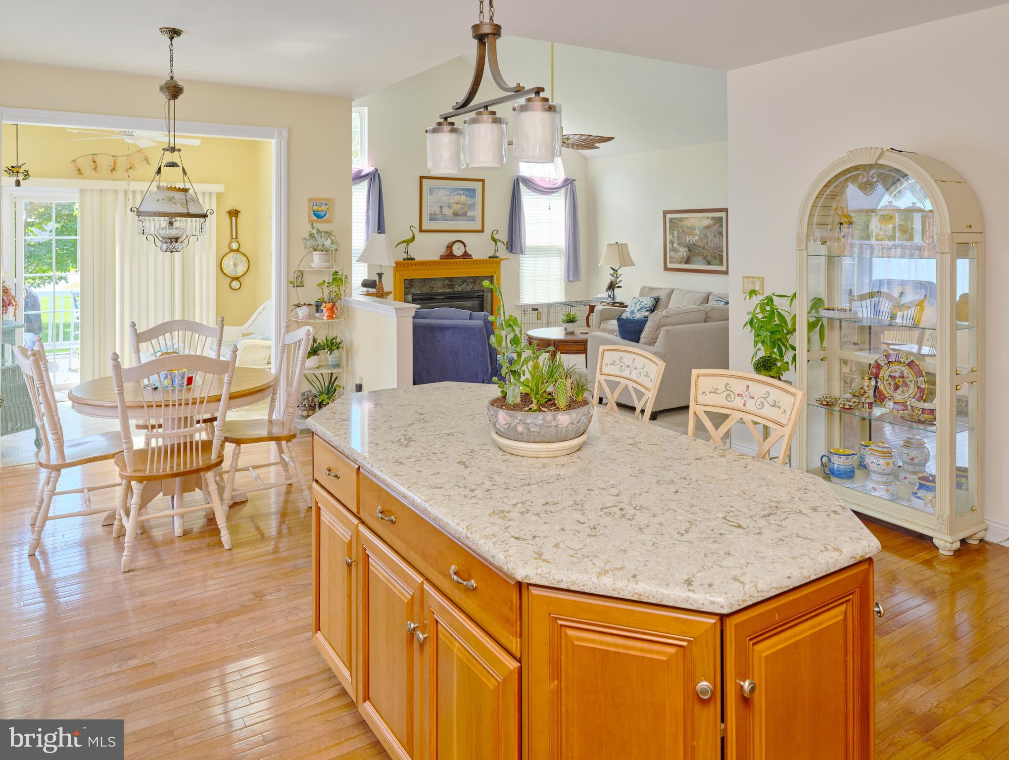 1311 CREEKSIDE LANE