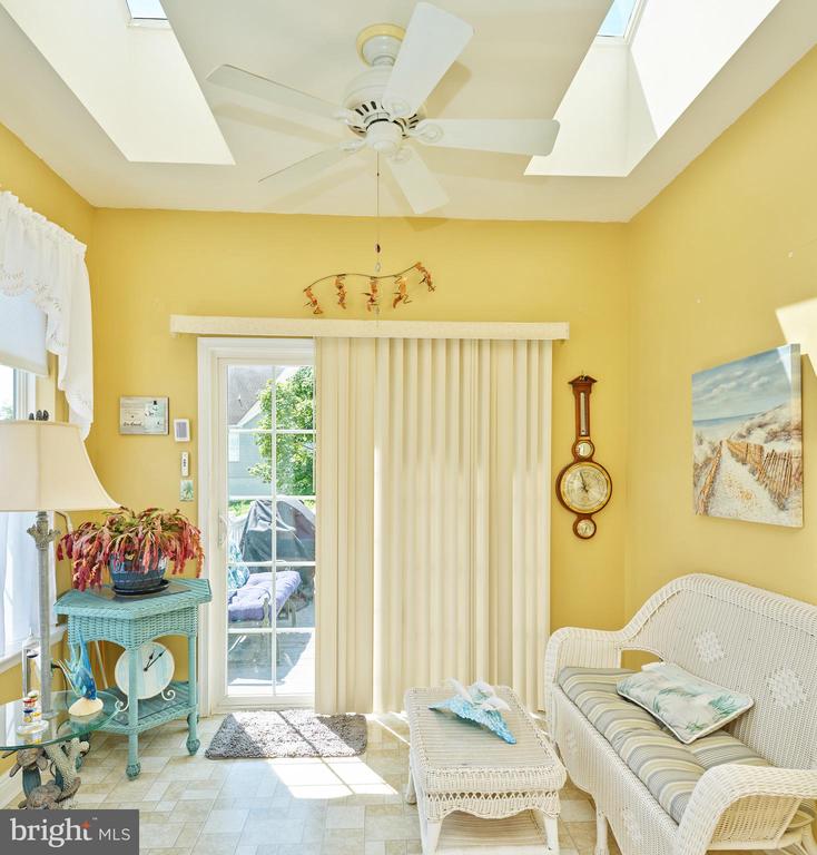 1311 CREEKSIDE LANE