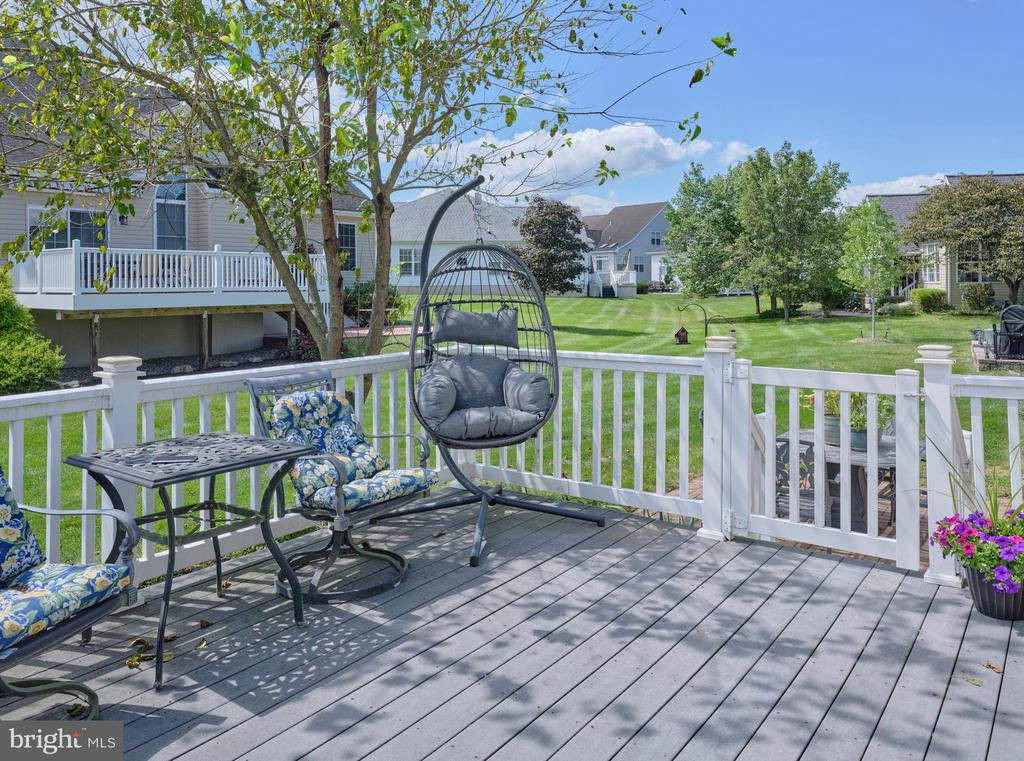 1311 CREEKSIDE LANE
