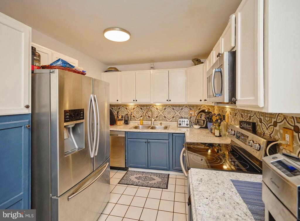 403 S MAIN STREET S201