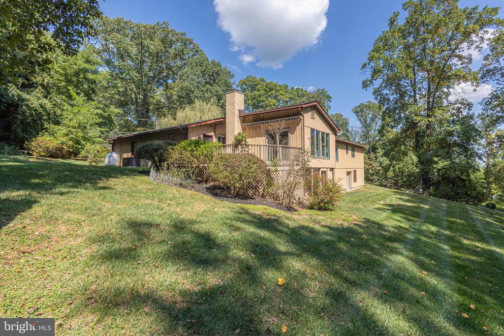 2880 SNAKE HILL ROAD