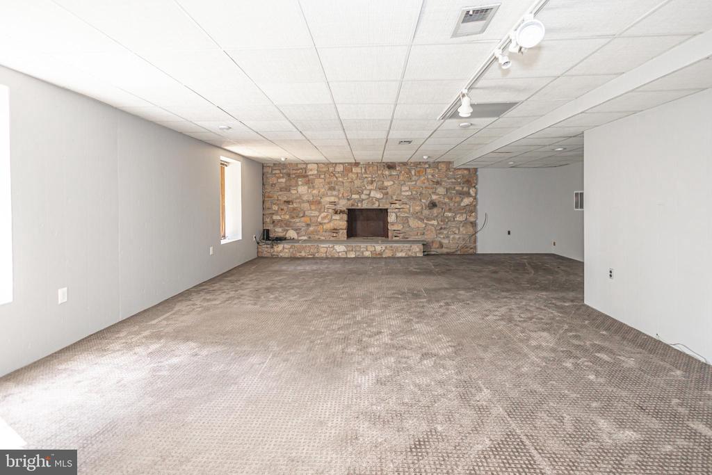 2880 SNAKE HILL ROAD