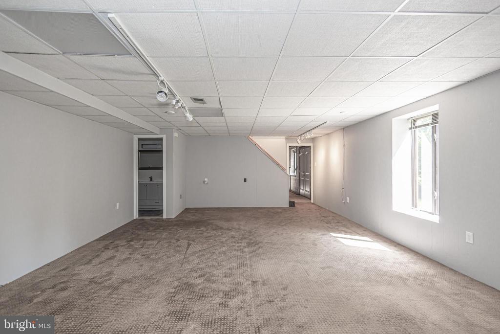 2880 SNAKE HILL ROAD
