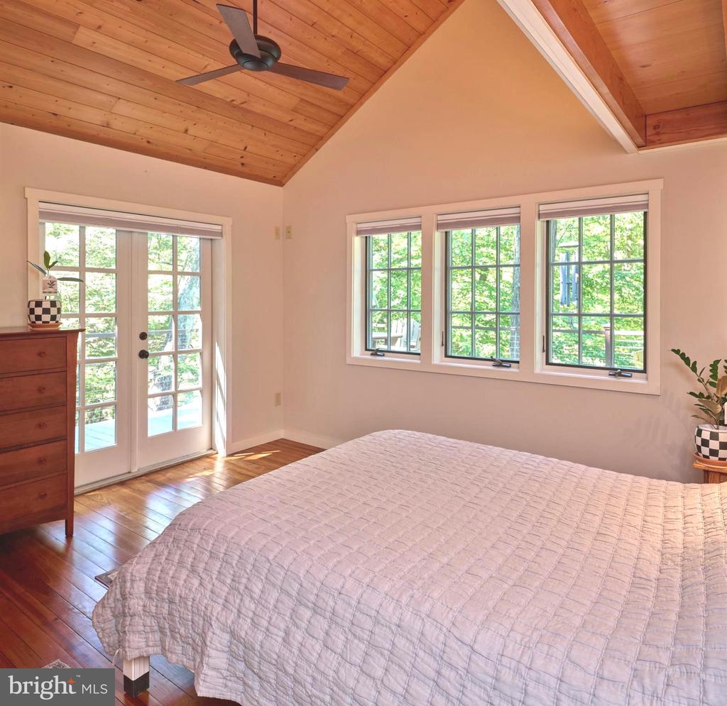 14 LEDGE LANE