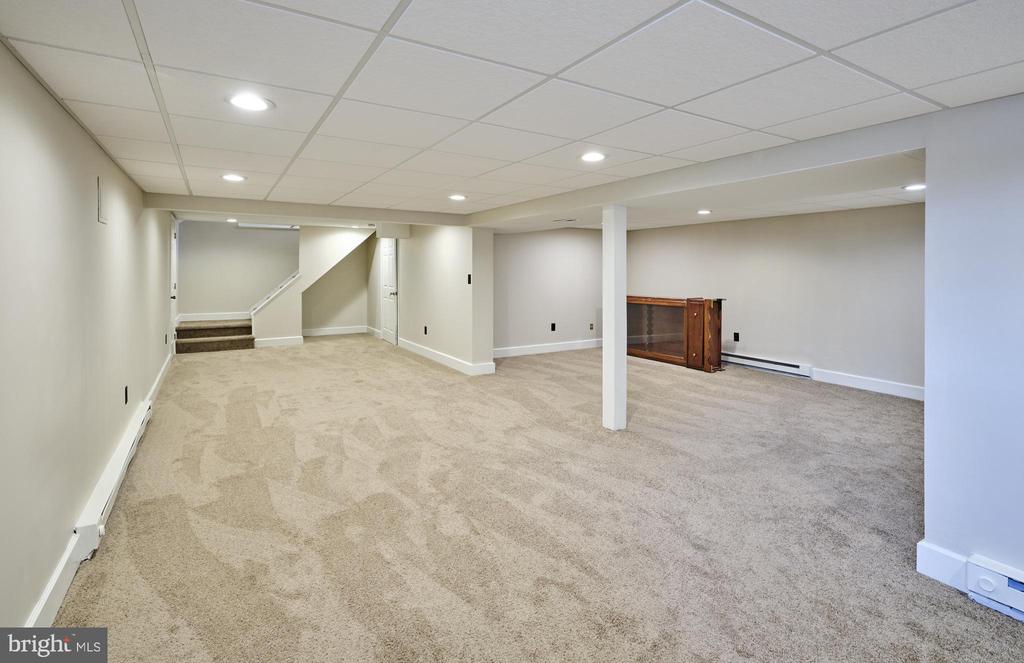 234 CREST DRIVE