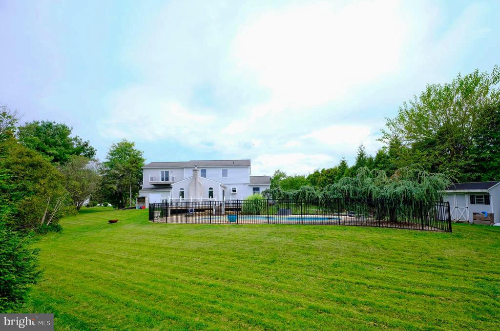 234 CREST DRIVE