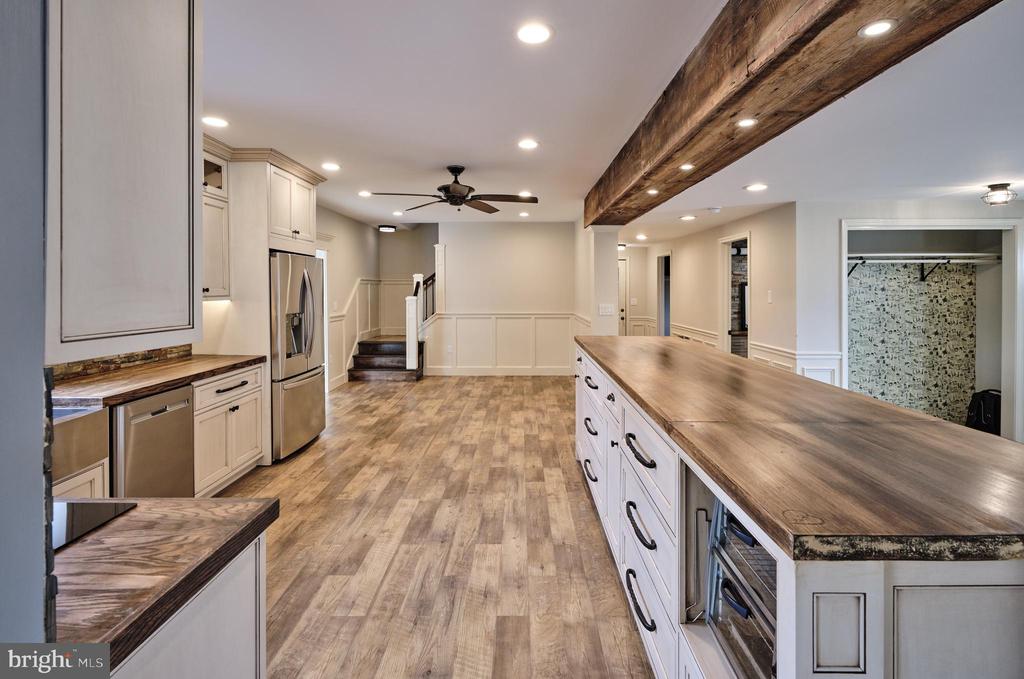 234 CREST DRIVE