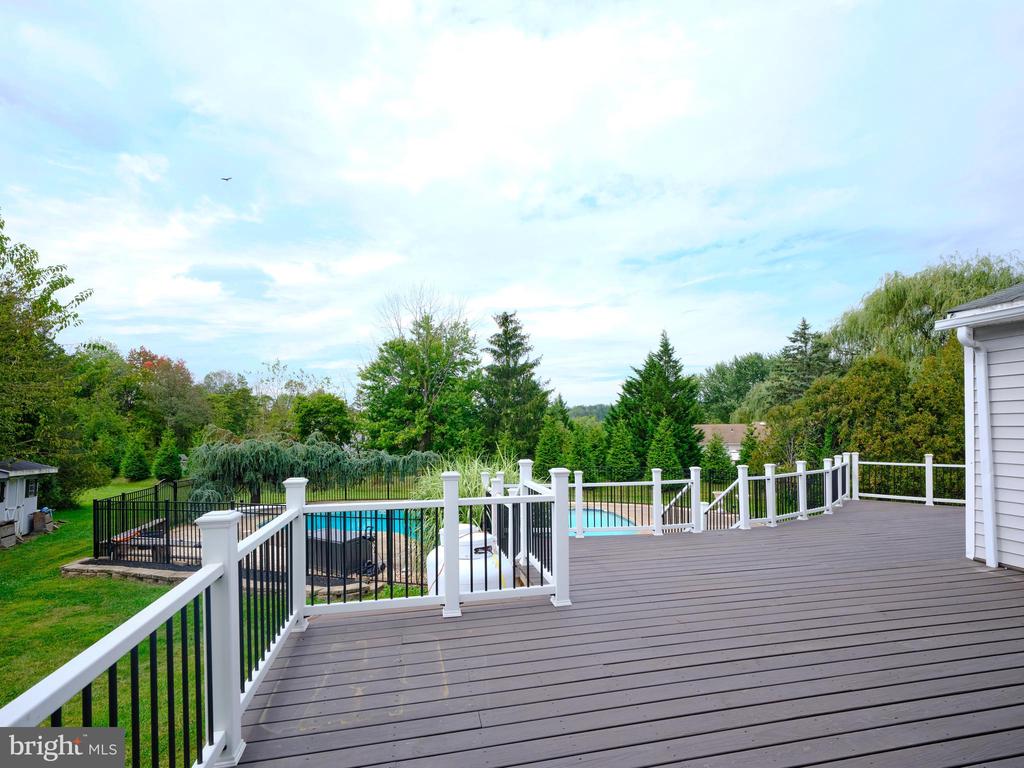 234 CREST DRIVE