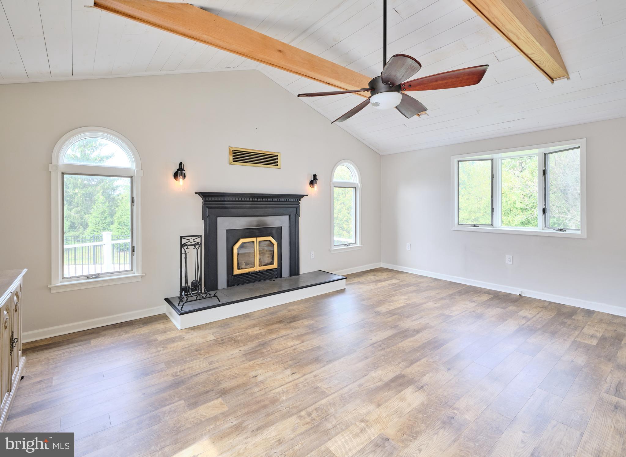 234 CREST DRIVE