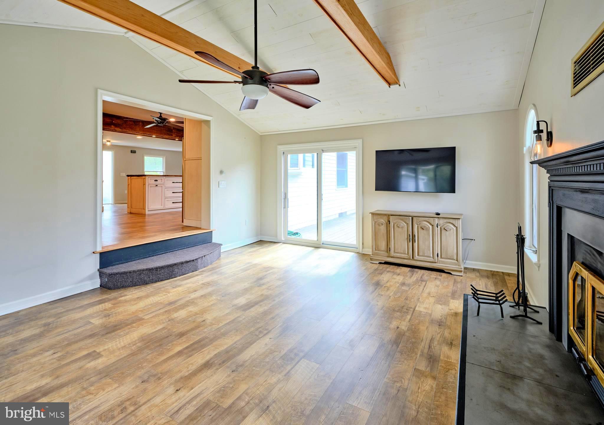 234 CREST DRIVE
