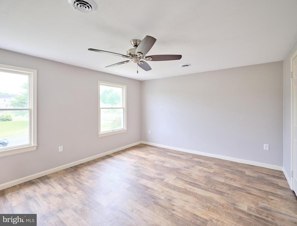 234 CREST DRIVE