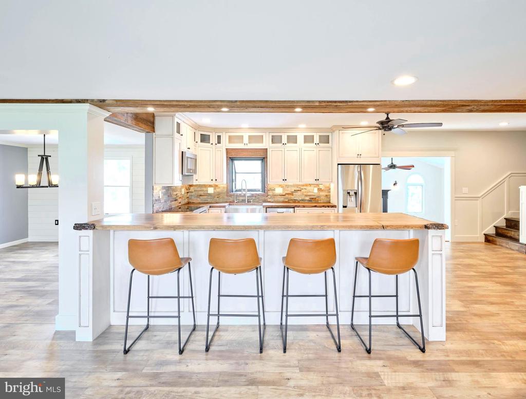 234 CREST DRIVE
