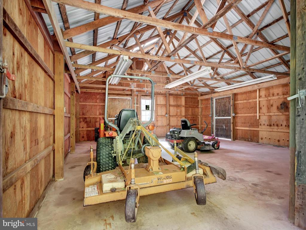 1460 BLUE SCHOOL ROAD