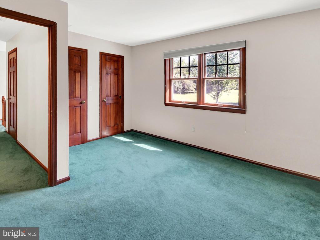1460 BLUE SCHOOL ROAD