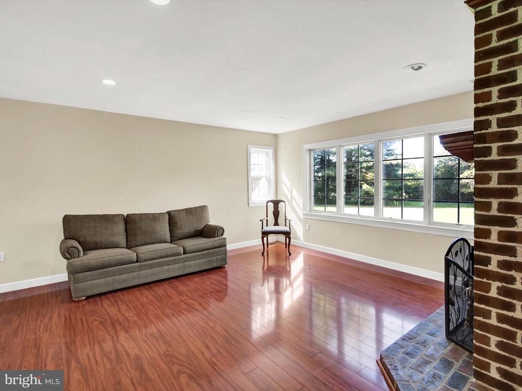 1460 BLUE SCHOOL ROAD