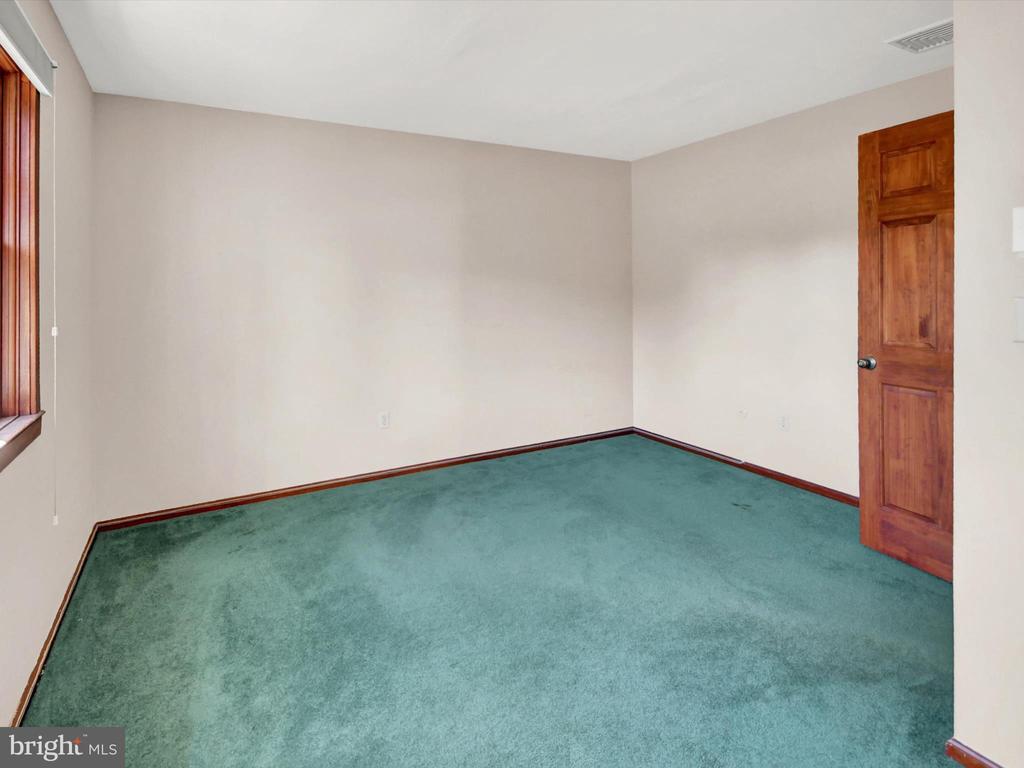 1460 BLUE SCHOOL ROAD