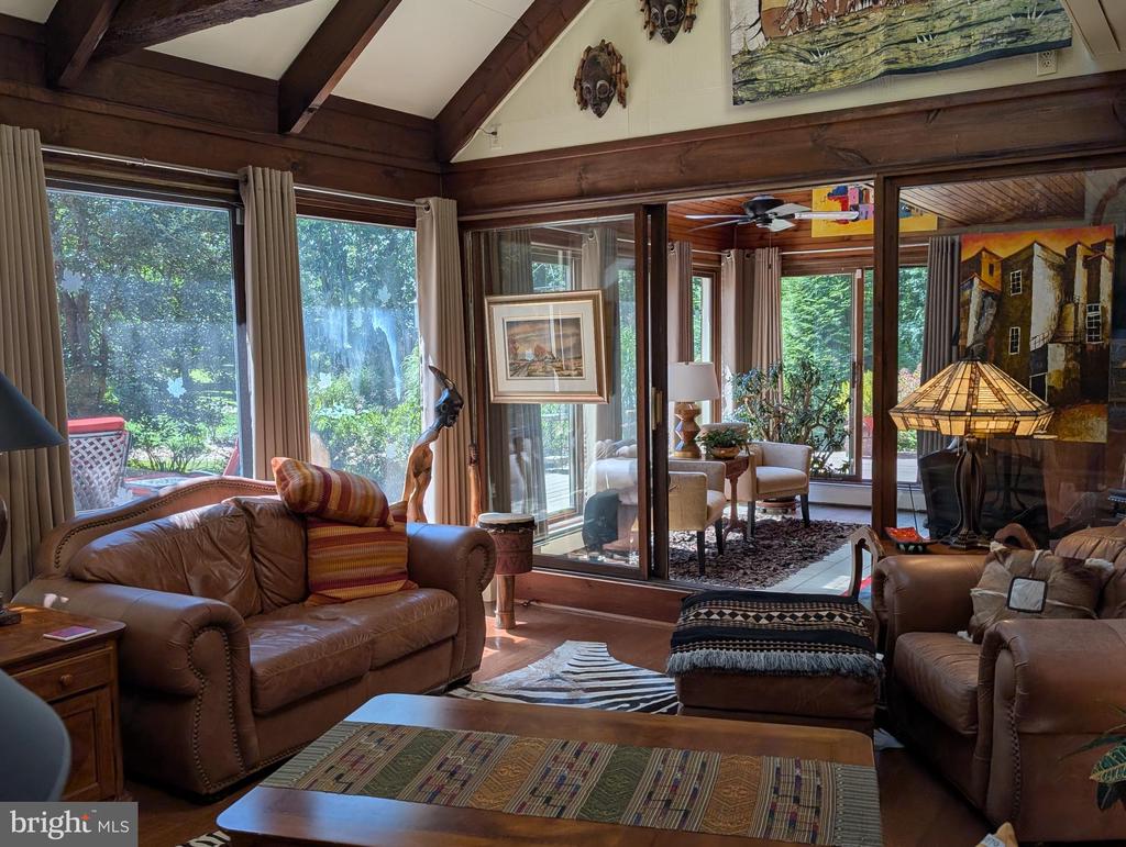 2125 OLD WOODS ROAD