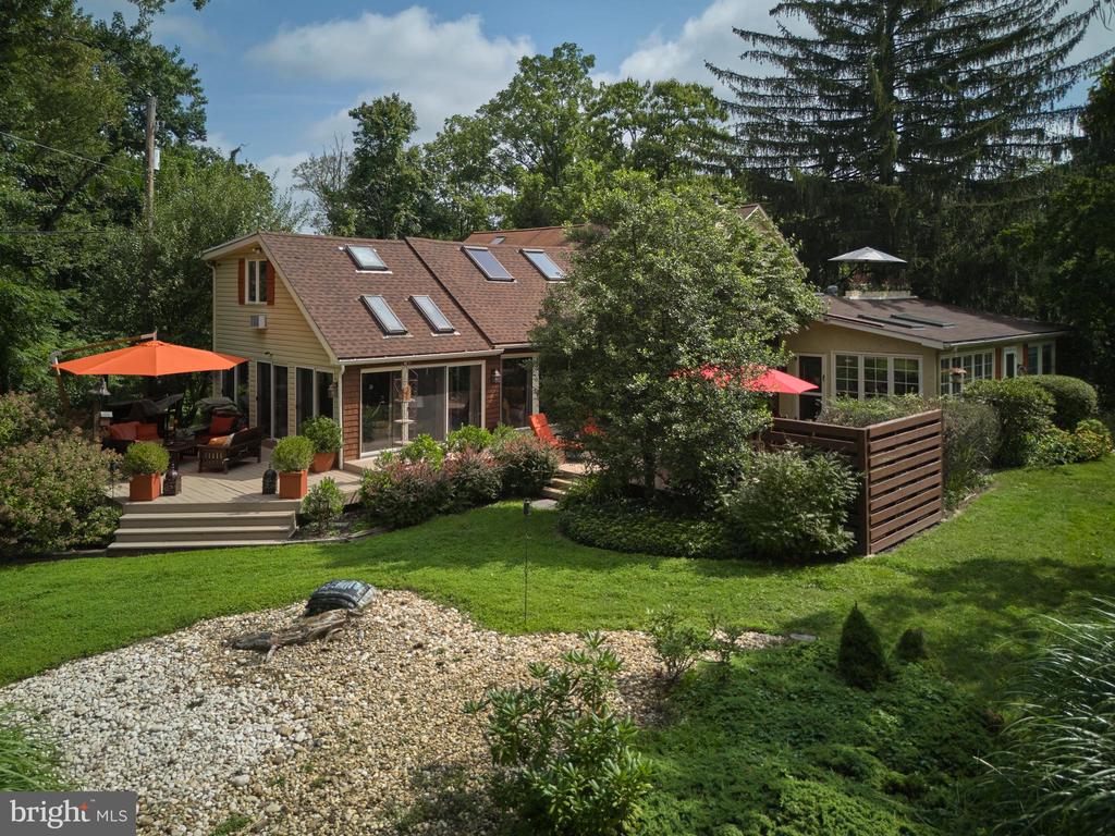 2125 OLD WOODS ROAD