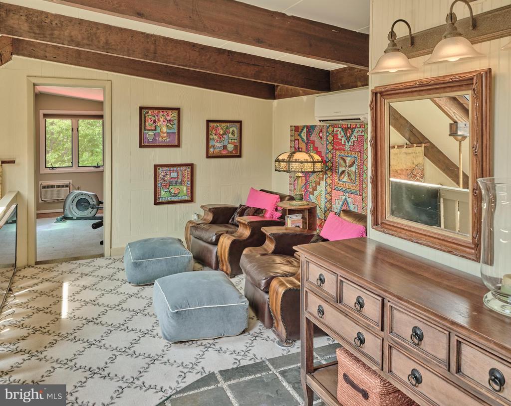 2125 OLD WOODS ROAD