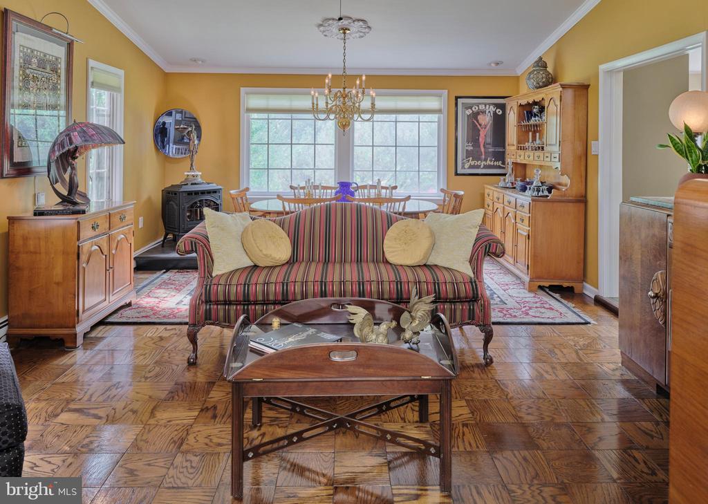 2125 OLD WOODS ROAD