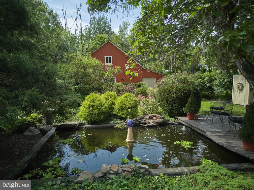 2125 OLD WOODS ROAD