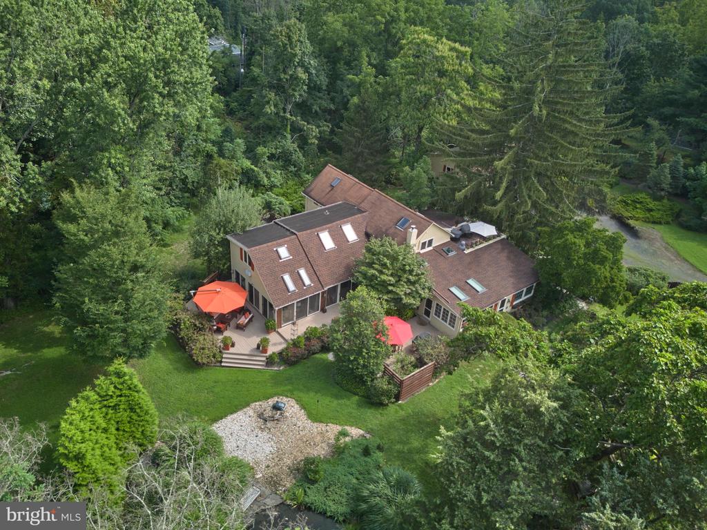 2125 OLD WOODS ROAD