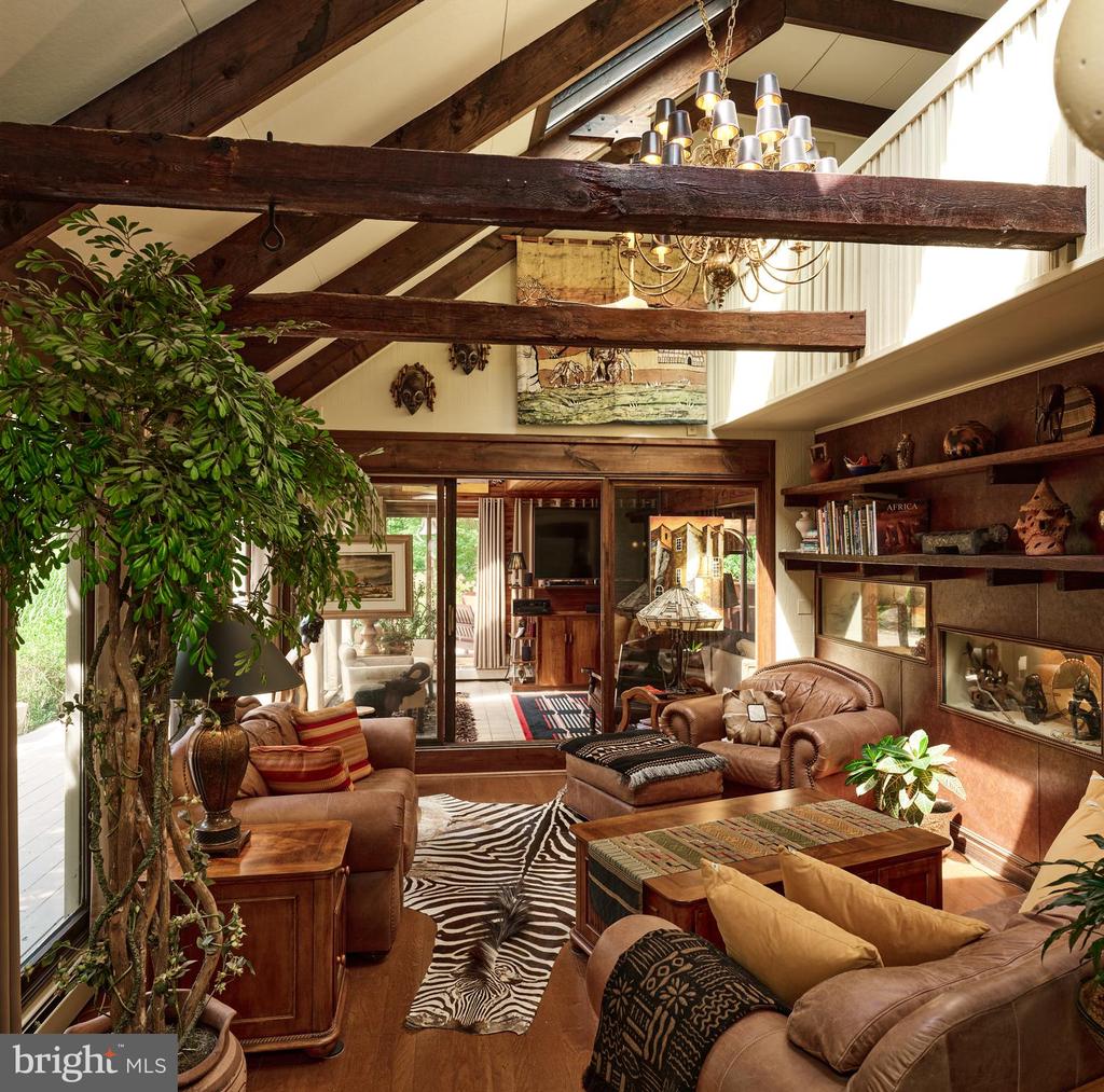 2125 OLD WOODS ROAD