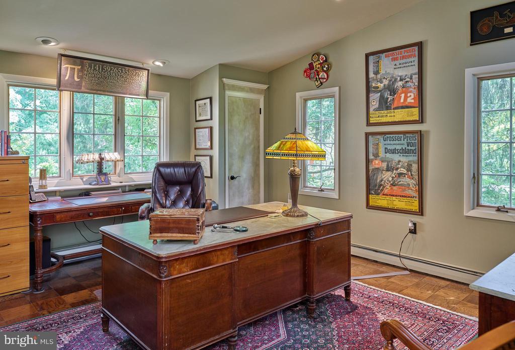 2125 OLD WOODS ROAD